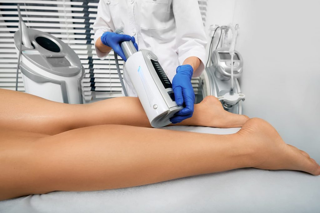 endosphere shoreditch - Woman gets endospheres therapy